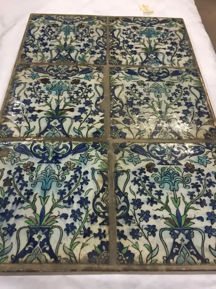 Tile Panel — 16th century; figürsüz İslâm sanatı eseri (The Met, CC0).